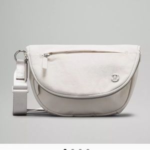 Lululemon all night festival bag 2L white opal